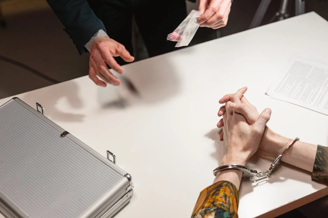 Common Defense Strategies for Drug Charges in Illinois