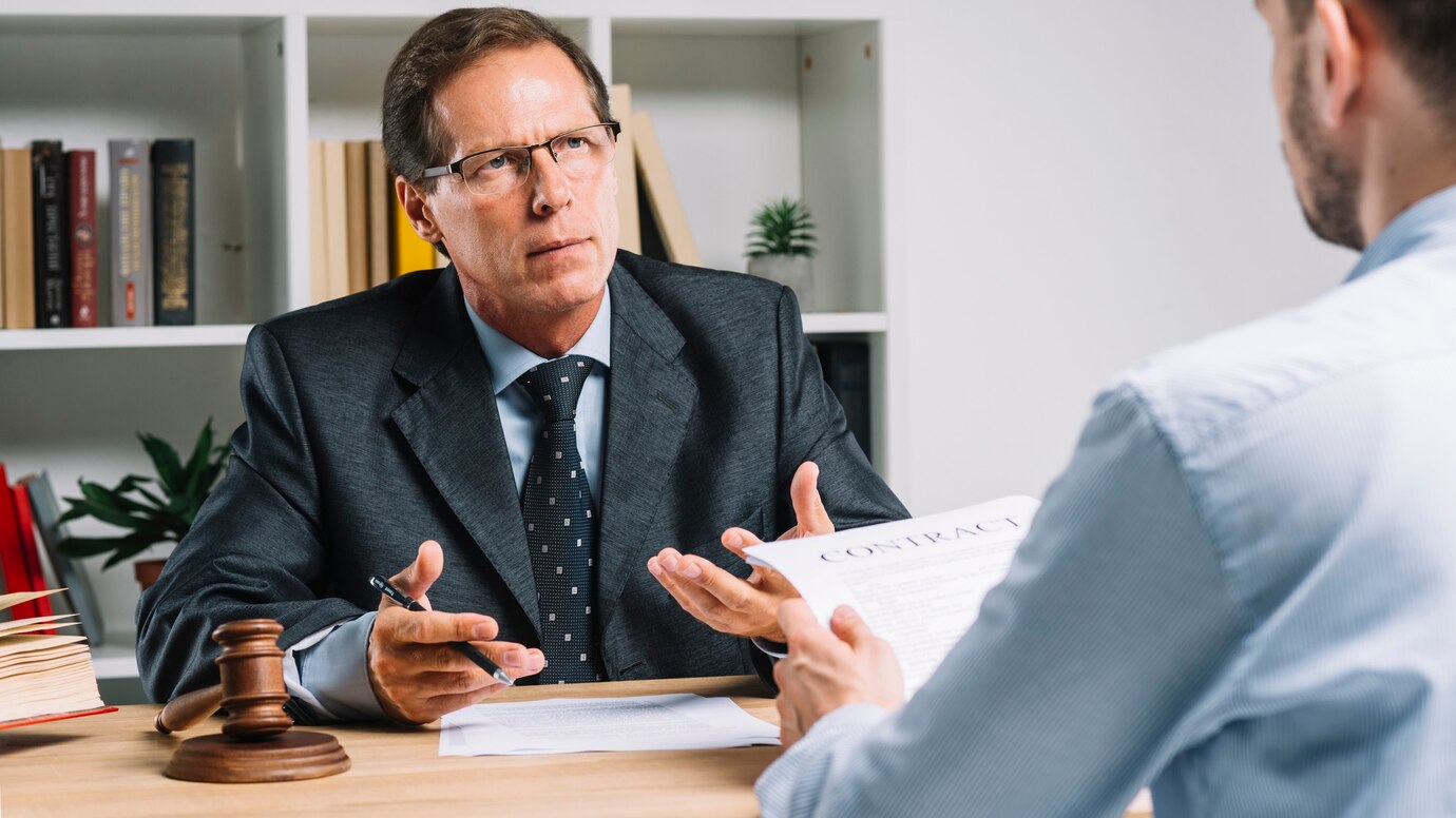 Contact a Trusted Criminal Attorney Immediately for arrest warrant solution