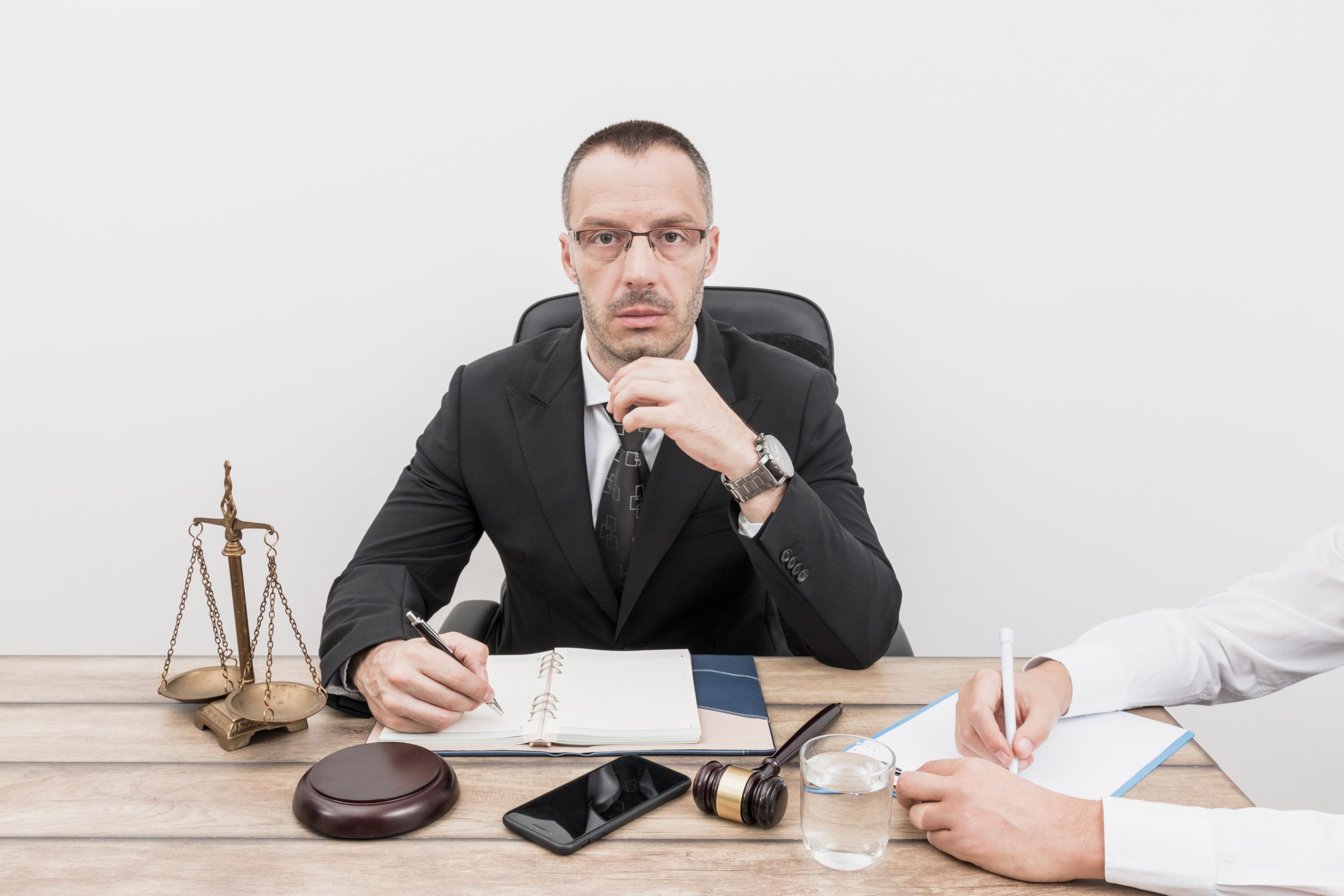 Why Hiring the Right Criminal Lawyer in Roselle Is Crucial